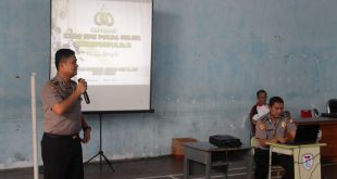 Kabag Dalpers Didampingi Operator dalam sosialisasi Penerimaan Anggota Polri di SMK Telkom