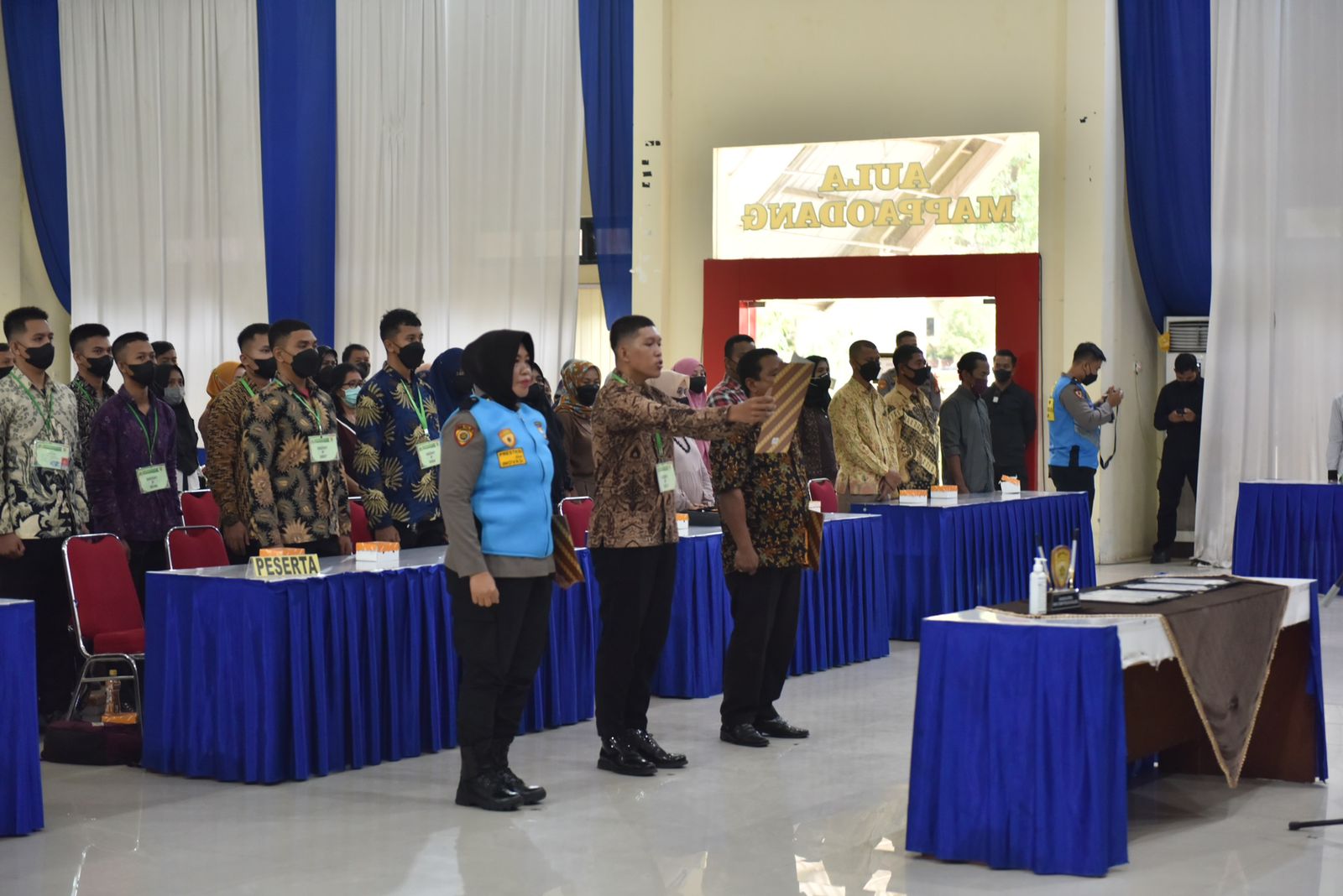 PENANDATANGANAN PAKTA INTEGRITAS DAN PENAGMBILAN SUMPAH PENERIMAAN TAMTAMA POLRI GELOMBANG I TAHUN ANGGARAN 2023 PANDA POLDA SULSEL